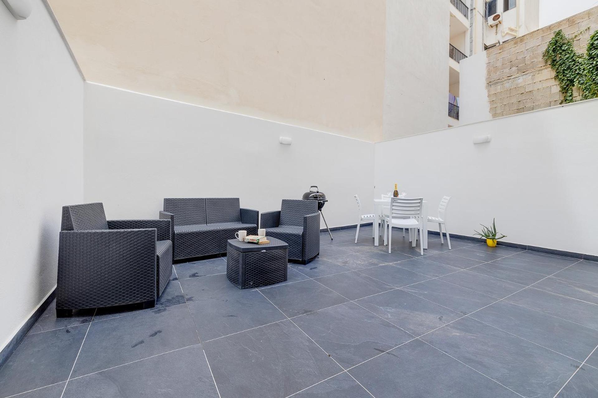 Appartement Sliema 2Br Great Location With Terrace Extérieur photo